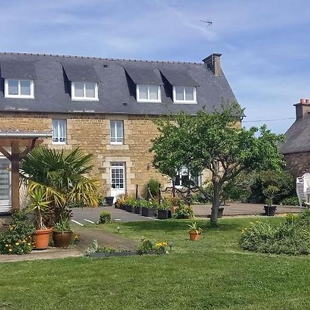 Le Relais De Launay プルバスラネック エクステリア 写真